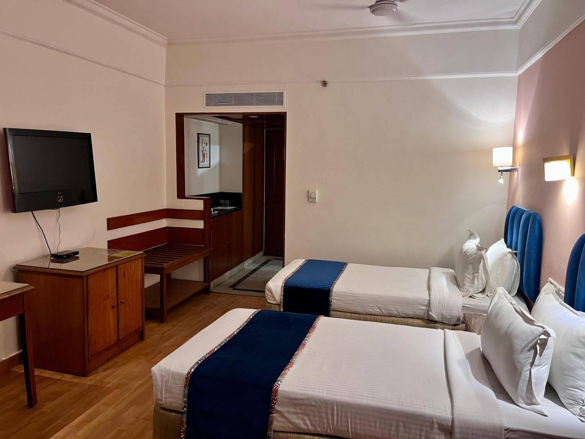 Katriya Hotel And Tower Hyderabad Exterior photo